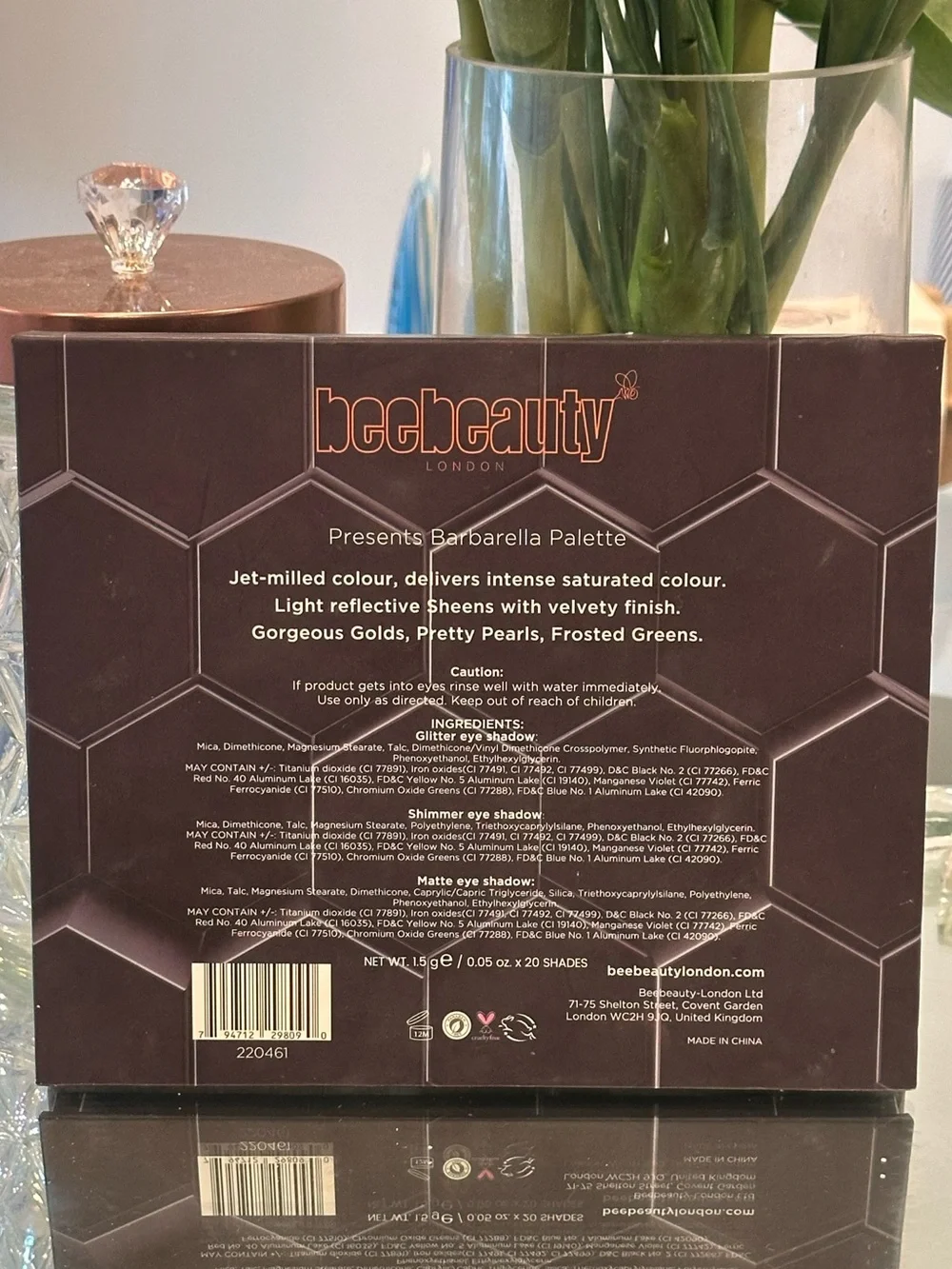 BARBARELLA 20 Color Matte Shimmer Eyeshadow Palette Glam Pigmented Bee Beauty